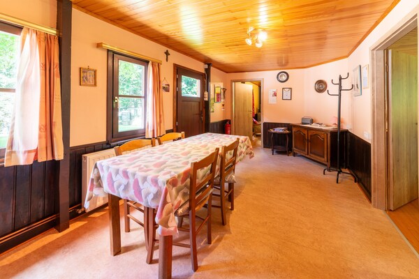 Foto van Charmant chalet in Vielsalm - Vakantiehuis in Vielsalm - DiningRoom