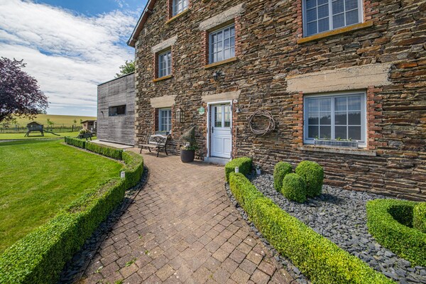 Foto van Luxe huis met sauna in Bastogne - Vakantiehuis in Bastogne - ExteriorSummer