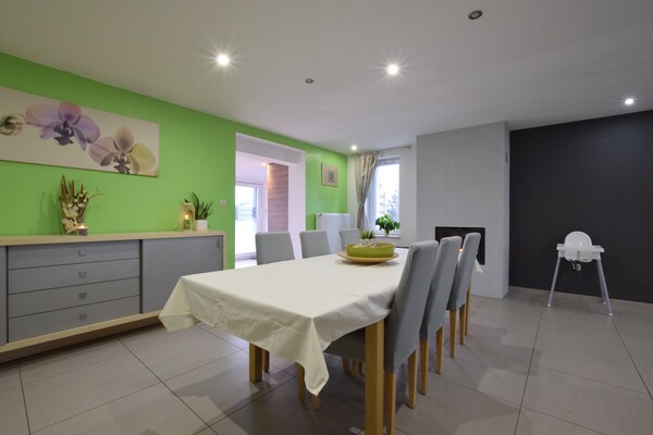 Foto van Rijtjeshuis met uitzicht op de natuur nabij Durbuy - DiningRoom