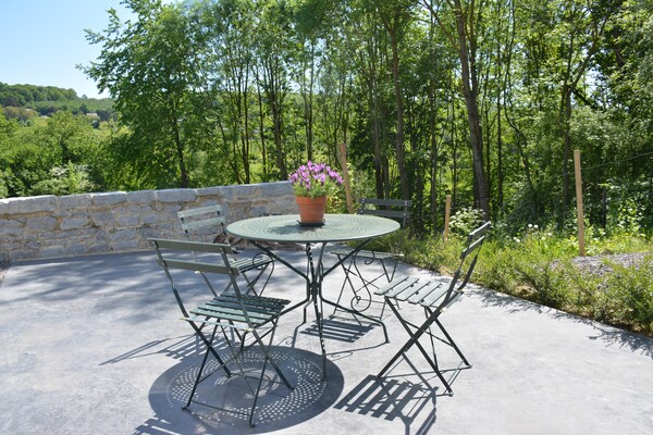 Foto van Rustig verblijf in het bos in Gesves - Vakantiehuis in Haltinne - TerraceBalcony