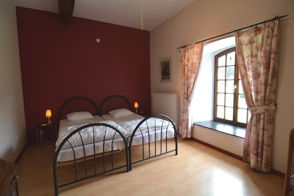 Foto van Elegant kasteelverblijf, Havelange - Vakantiehuis in Barvaux-Condroz - BedRoom