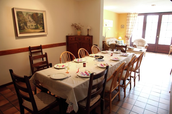Foto van Elegant kasteelverblijf, Havelange - Vakantiehuis in Barvaux-Condroz - DiningRoom