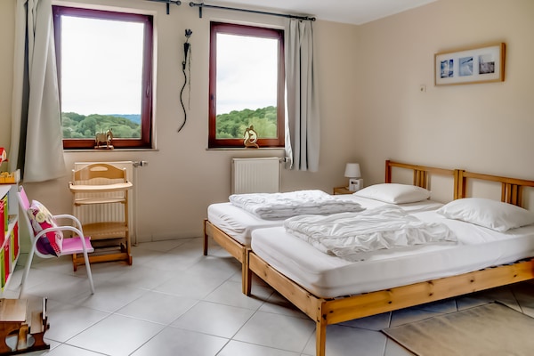Foto van Familie-uitje met zwembad - Vakantiehuis in Hamoir Filot - BedRoom