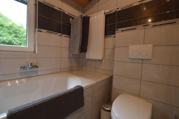 Foto van Ruime villa nabij de rivier - Vakantiehuis in Vieuxville - BathRoom