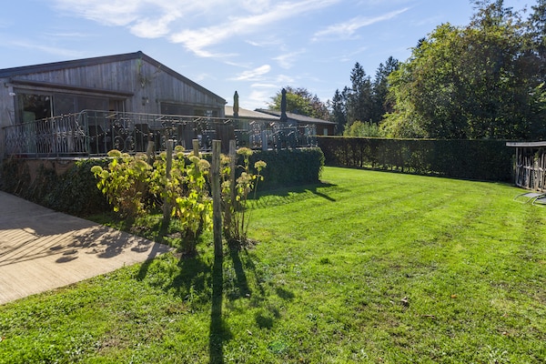 Foto van Weelderig chalet nabij het meer van Bütgenbach - Vakantiehuis in Bullange - GardenSummer