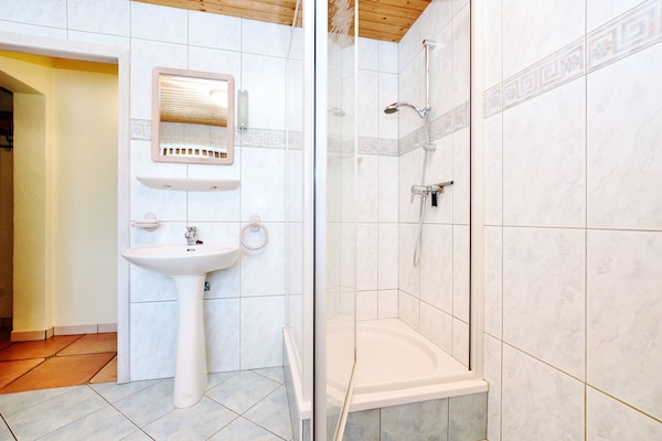 Foto van Vakantiehuis in Schönberg met jacuzzi - Vakantiehuis in Schönberg / Sankt Vith - BathRoom