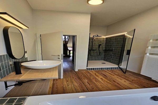 Foto van Erfgoedvilla in Spa met tuin - Vakantiehuis in Spa - BathRoom