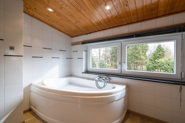 Foto van Vakantiehuis in Ovifat met Sauna & Bos - Vakantiehuis in Waimes - Ovifat - BathRoom