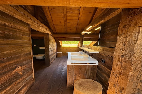 Foto van Ruim chalet in Ovifat - Vakantiehuis in Ovifat-Waimes - BathRoom