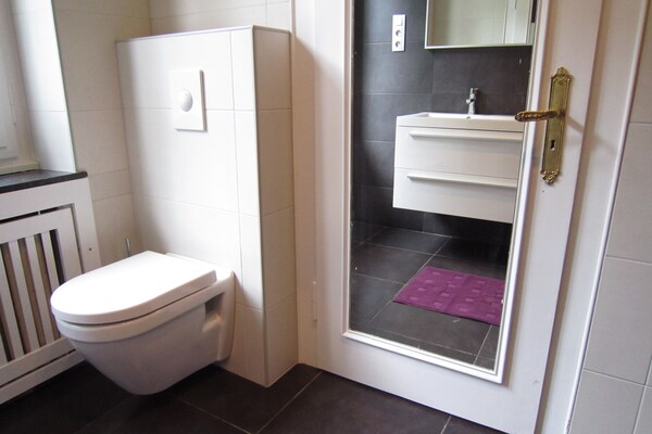 Foto van Luxueuze villa in Luik met een bubbelbad - Vakantiehuis in Malmedy - BathRoom