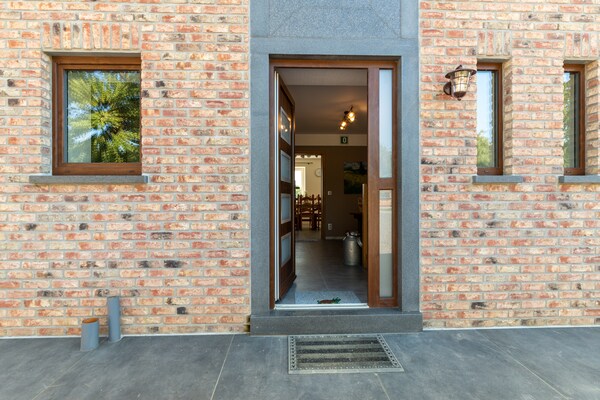 Foto van Ruime vakantiewoning vlakbij Spa F1 - Vakantiehuis in Stavelot - HallReception