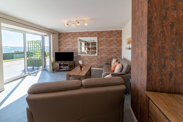 Foto van Ruime vakantiewoning vlakbij Spa F1 - Vakantiehuis in Stavelot - LivingRoom