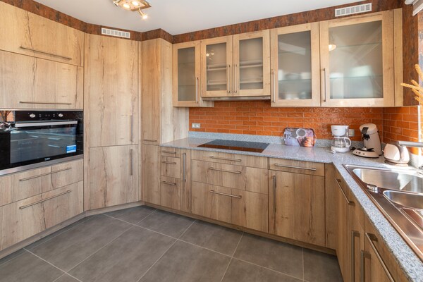 Foto van Ruime vakantiewoning vlakbij Spa F1 - Vakantiehuis in Stavelot - Kitchen