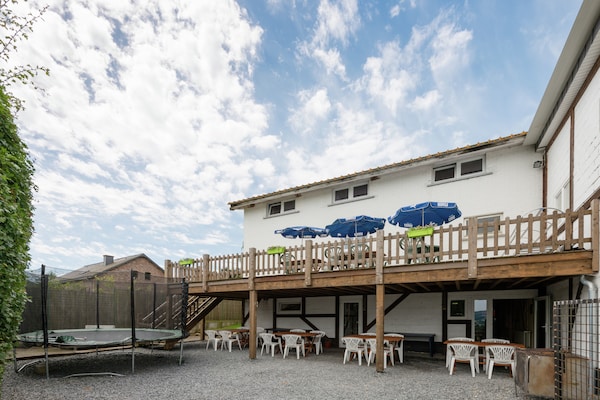 Foto van Groepscottage in Lierneux - Vakantiehuis in Lierneux - ExteriorSummer