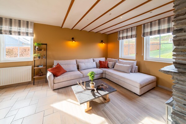 Foto van Vakantiehuis in Lierneux met bubbelbad - Vakantiehuis in Lierneux - LivingRoom