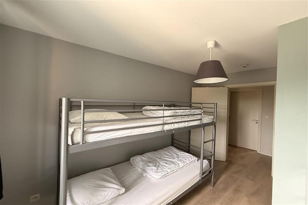 Foto van Vakantiehuis in Somme-Leuze met Sauna & Tuin - Vakantiehuis in Noiseux - BedRoom