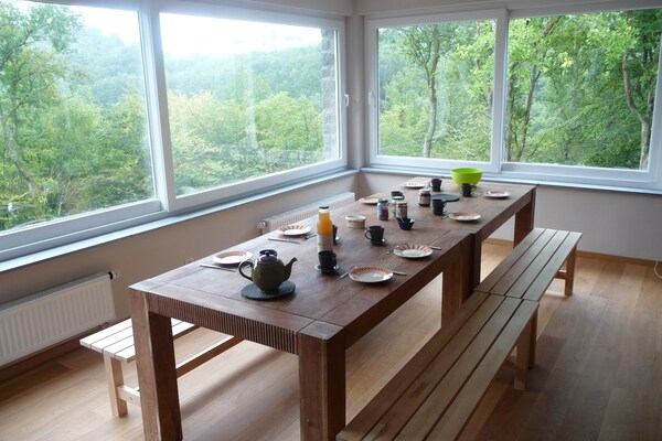 Foto van Eco Hilltop-woning in Falaën - Vakantiehuis in Falaën - DiningRoom