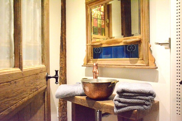 Foto van Vakantiehuis in Bièvre bij bos en vijver - Vakantiehuis in Bièvre - BathRoom