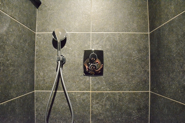 Foto van Villa met hottub in rustige omgeving - Vakantiehuis in Bièvre - BathRoom