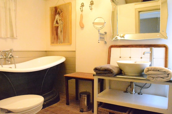 Foto van Vakantiehuis in Bièvre met terras - Vakantiehuis in Bièvre - BathRoom