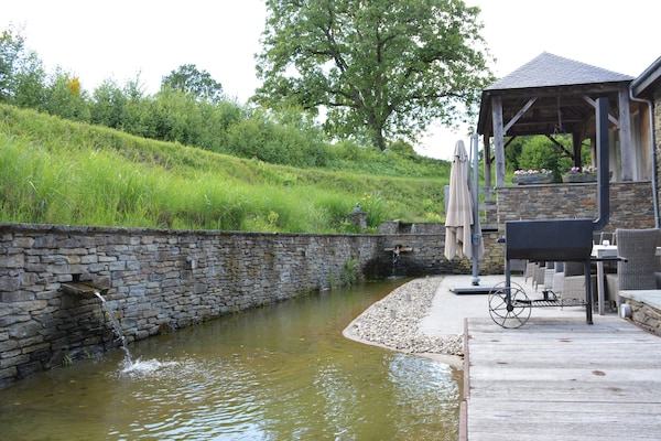 Foto van Vakantiehuis in Bièvre met terras - Vakantiehuis in Bièvre - TerraceBalcony