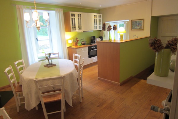 Foto van Historisch kasteelverblijf - Vakantiehuis in Bastogne - DiningRoom