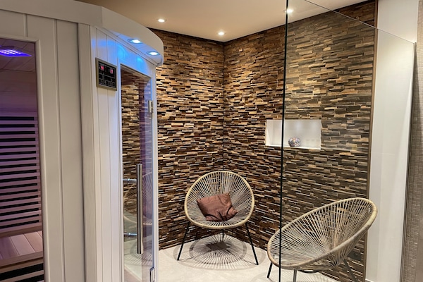 Foto van Historisch kasteelverblijf - Vakantiehuis in Bastogne - Wellness