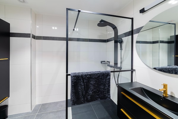 Foto van Moderne elegantie in Résidence 41 – Hart van Bastogne - BathRoom