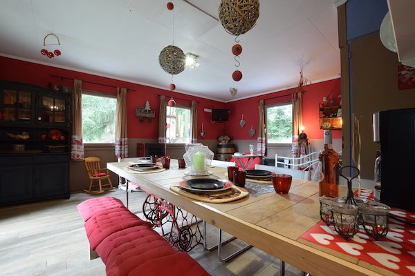 Foto van Chalet gelegen in een groene en rustige omgeving - Vakantiehuis in Houffalize - DiningRoom