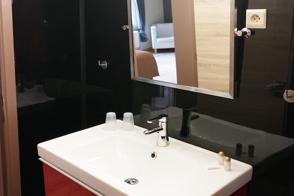 Foto van Charmant huisje met zwembad in Houffalize - Vakantiehuis in Houffalize - BathRoom