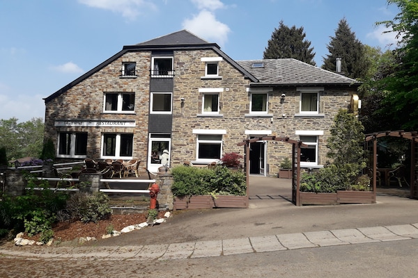 Foto van Charmant huisje met zwembad in Houffalize - Vakantiehuis in Houffalize - GardenSummer