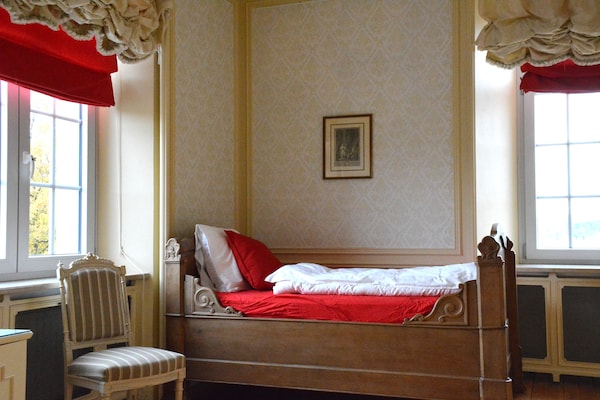 Foto van Kasteel in Ardennen bij Bos & Sauna - Vakantiehuis in Freux - BedRoom