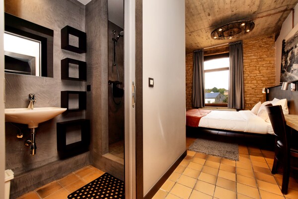 Foto van Groepsvilla met zwembad en sauna - Vakantiehuis in Sainte-Cécile - BathRoom