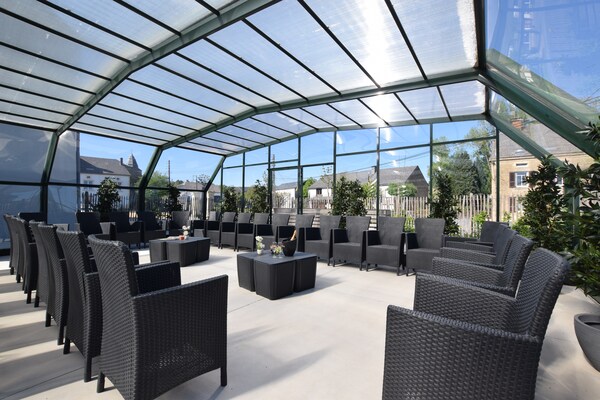 Foto van Groepsvilla met zwembad en sauna - Vakantiehuis in Sainte-Cécile - PoolOfHouse