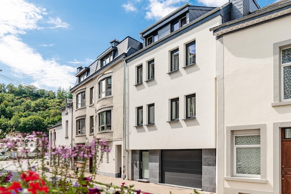 Foto van Villa op een steenworp afstand van het kasteel - Vakantiehuis in Bouillon - ExteriorSummer