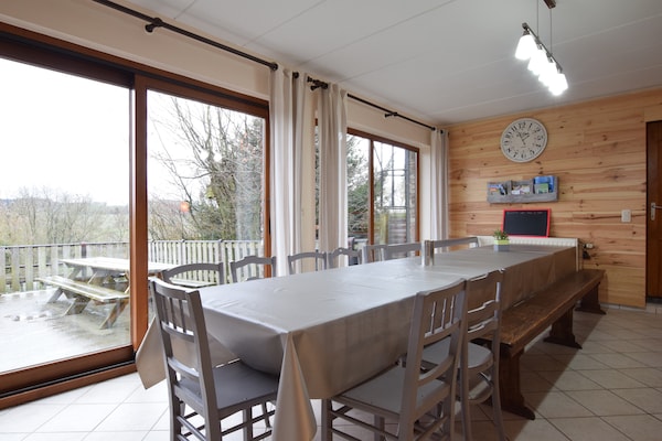Foto van Een goed ingerichte en comfortabele gîte - Vakantiehuis in Roy - DiningRoom