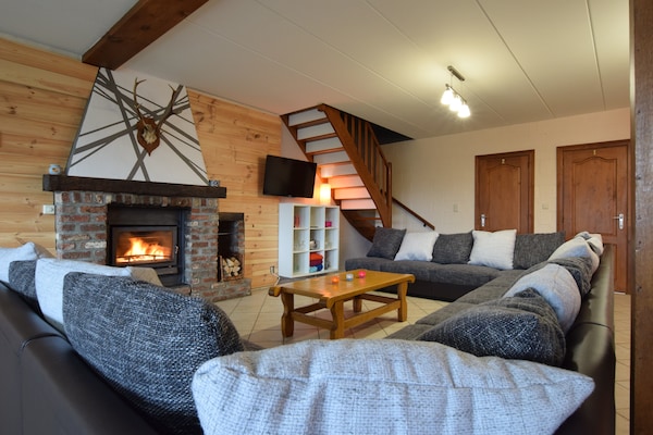 Foto van Een goed ingerichte en comfortabele gîte - Vakantiehuis in Roy - LivingRoom