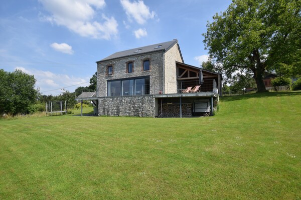 Foto van Vakantiehuis in Humain met BBQ & Uitzicht - Vakantiehuis in Humain - GardenSummer