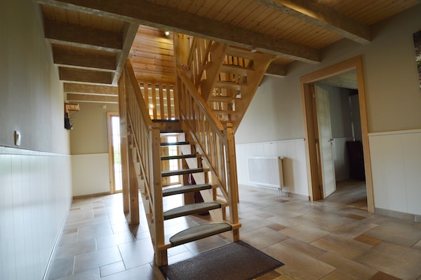 Foto van Luxe Ardense chalet spa - Vakantiehuis in Septon - HallReception