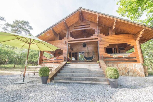 Foto van Charmant chalet in Durbuy vlakbij Adventure Valley - ExteriorSummer