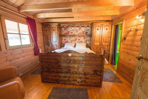 Foto van Charmant chalet in Durbuy vlakbij Adventure Valley - BedRoom
