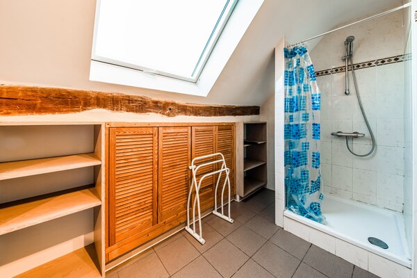 Foto van Rustiek landgoed met sauna - Vakantiehuis in Ambly - BathRoom