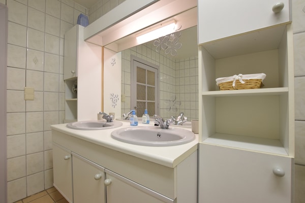 Foto van Voormalige boerderij in een rustig dorp - Vakantiehuis in Manhay-Freyneux - BathRoom