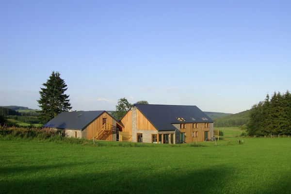 Foto van Villa met verwarmd buitenzwembad en sauna - Vakantiehuis in Manhay (lamormenil) - ExteriorSummer