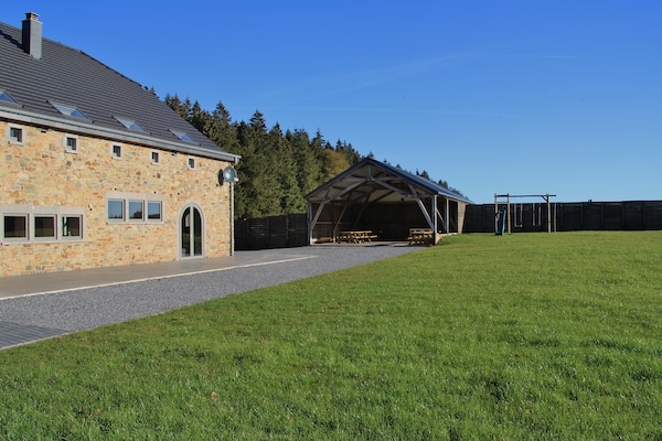 Foto van Ruim vakantiehuis met een grote speelkamer - Vakantiehuis in Manhay - GardenSummer
