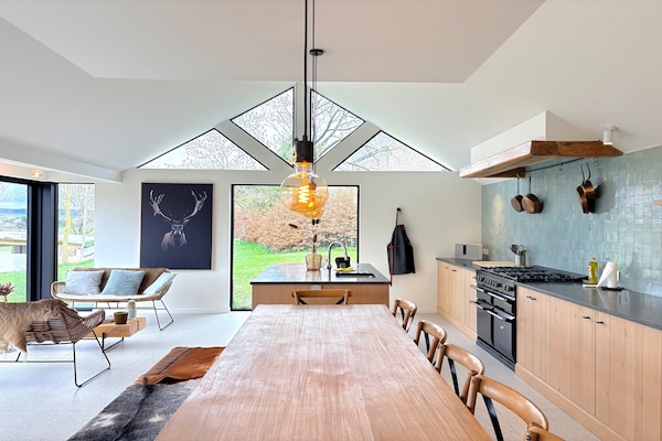 Foto van Luxe Villa Nisramont met Tuin & Zipline - Vakantiehuis in La Roche-en-Ardenne - HallReception