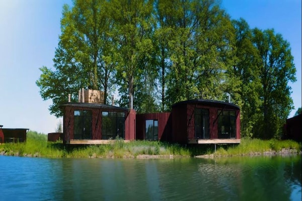 Foto van Natuurontsnappingsbungalow - Vakantiehuis in Antoing - ExteriorSummer