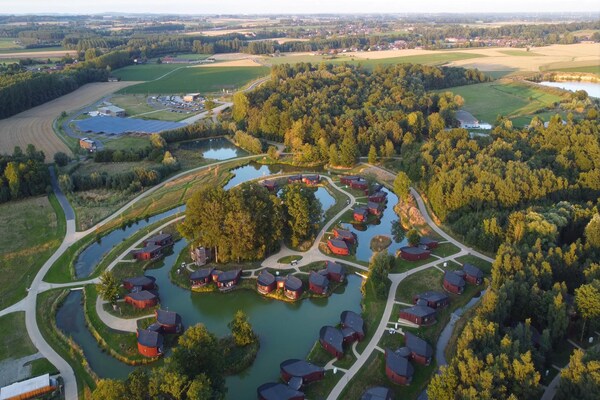 Foto van Natuurontsnappingsbungalow - Vakantiehuis in Antoing - AreaSummer1KM