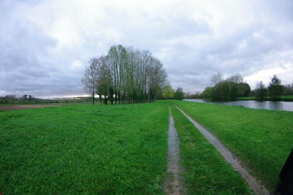 Foto van Schilderachtig vakantiehuis in Tailly - Vakantiehuis in Barricourt - AreaSummer20KM