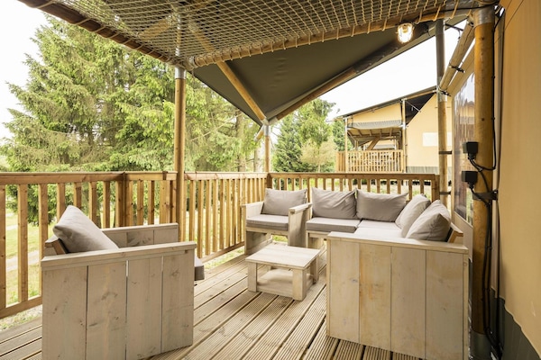 Foto van Houten 8-persoons vakantietent - Vakantiehuis in Signy-l’Abbaye - 